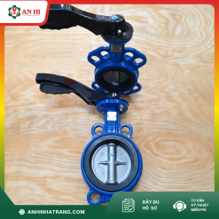 VAN BƯỚM TAY GẠT KOREA DN100 (THÂN GANG,ĐĨA INOX)